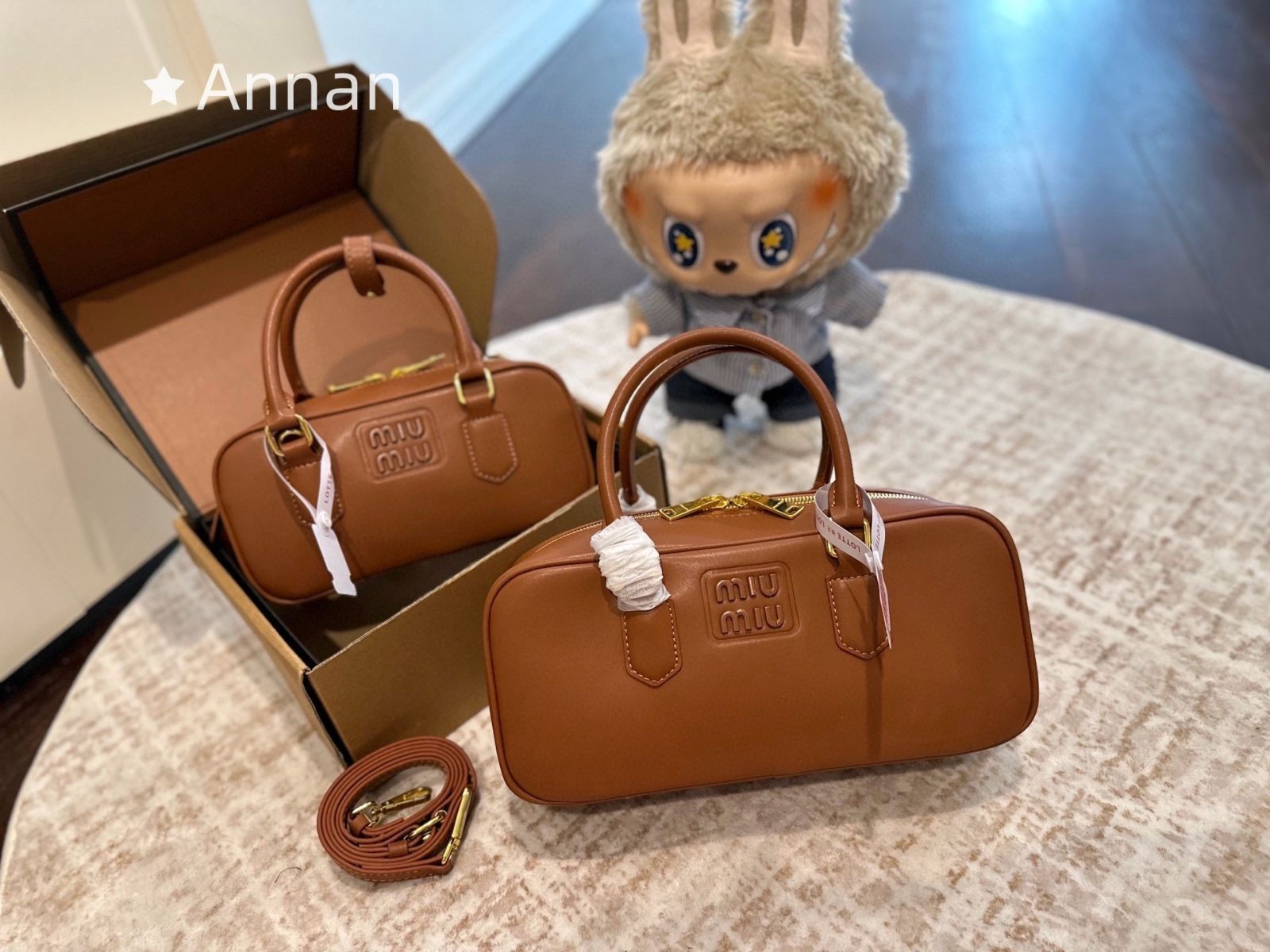 美品★ 良品 レディース MIUMIUミュウミュウ ハンドバッグ 11,400円
