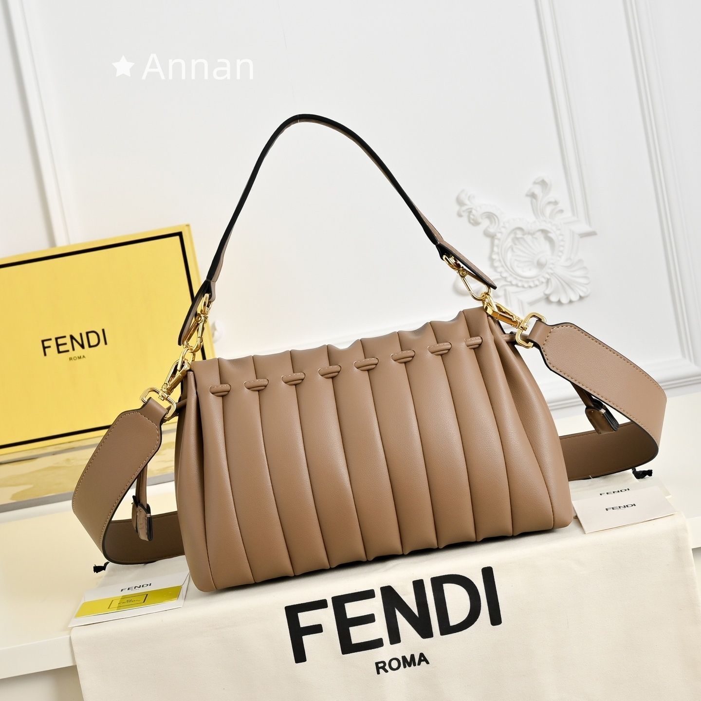 大幅値下げ 超美品良品レディース FENDI フェンディ ショルダーバッグ 