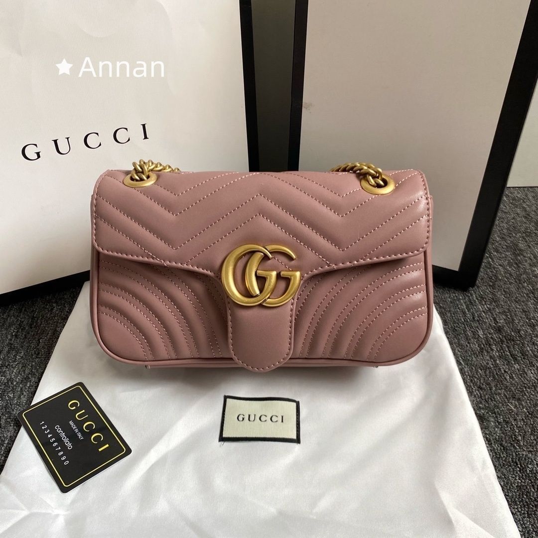 【極美品 現行型】GUCCI グッチショルダーバッグ GGマーモント レザー キルティング チェーン 443497