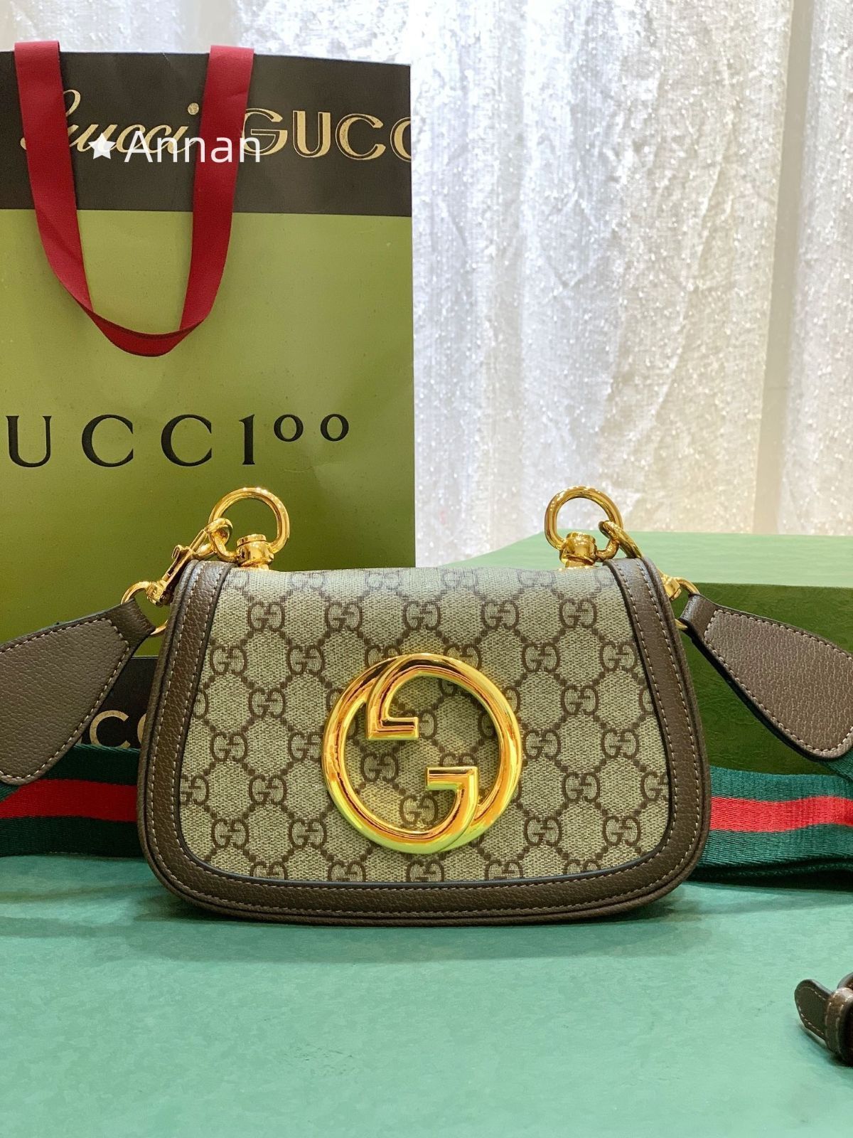 送料無料 GUCCI★グッチ ブロンディ レザー ショルダーバッグ 22cm