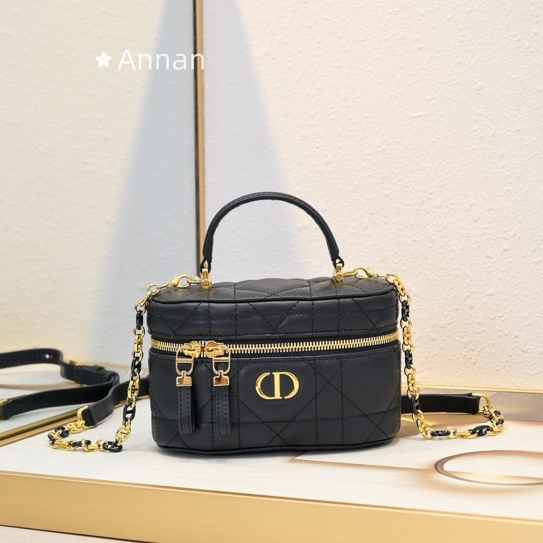 限界 美品 送料無料レディース Christian Dior クリスチャンディオール ショルダーバッグ