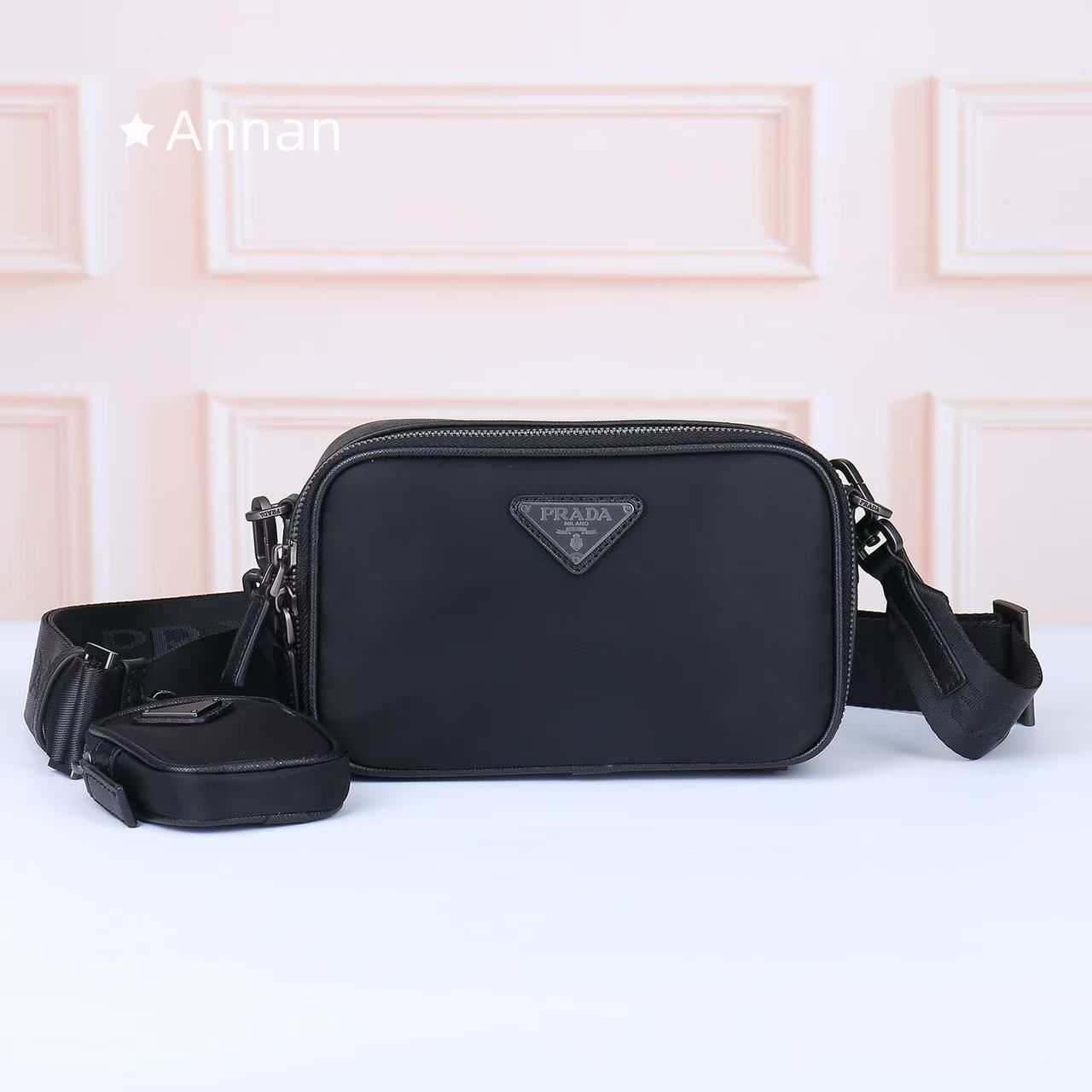 新品同様 人気 メンズ PRADA プラダ ショルダーバッグ