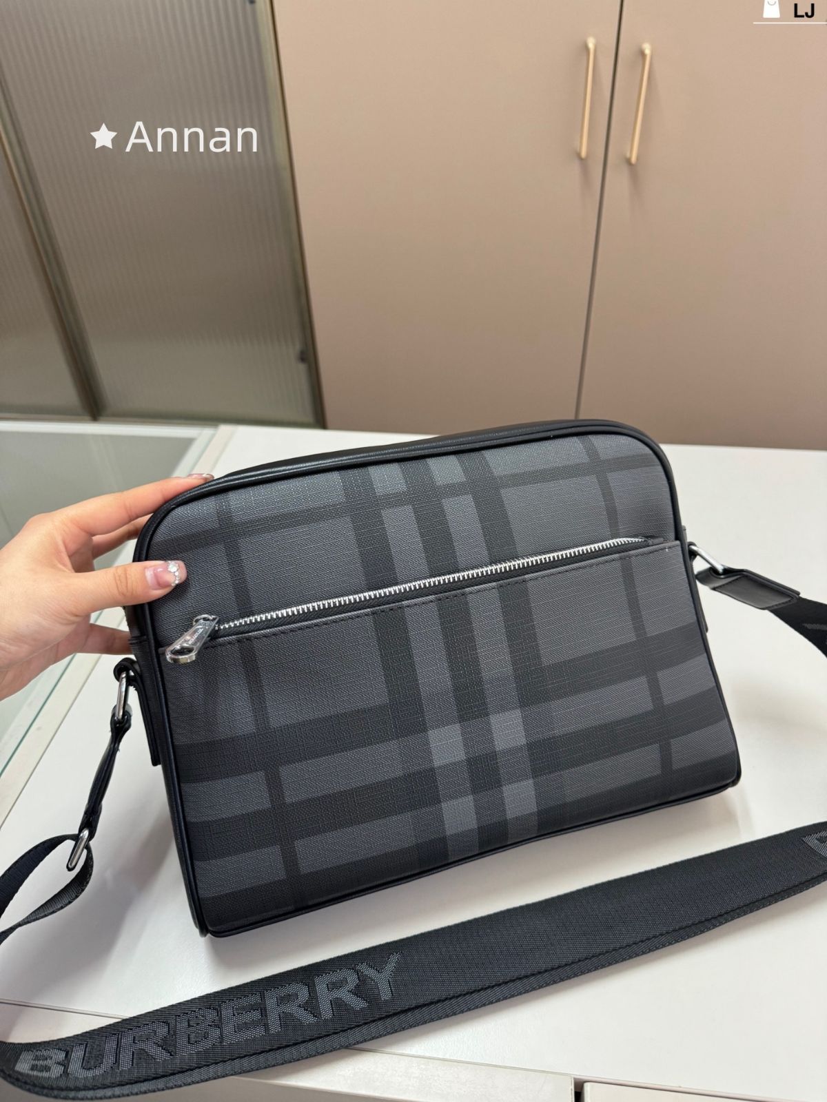 超美品値下げ メンズ BURBERRY バーバリー ショルダーバッグ★★