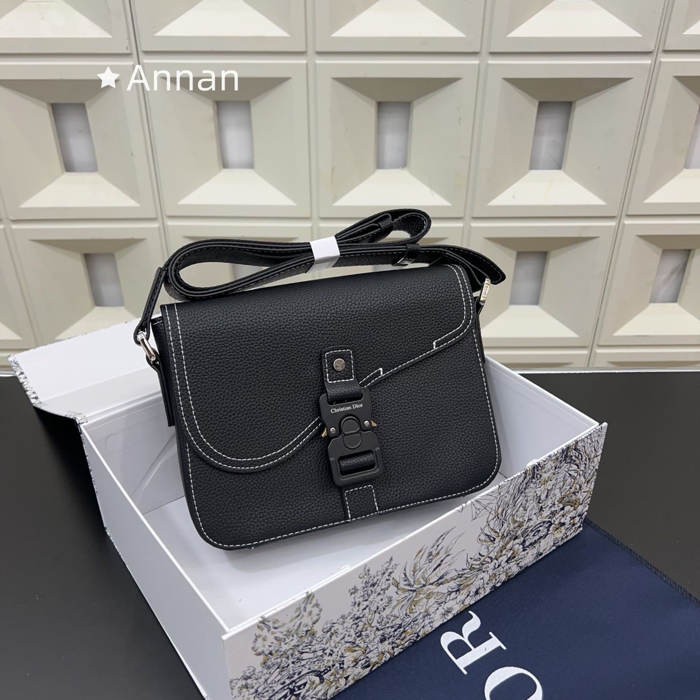 本日限定 ★★ メンズ Christian Dior クリスチャンディオール ショルダーバッグ