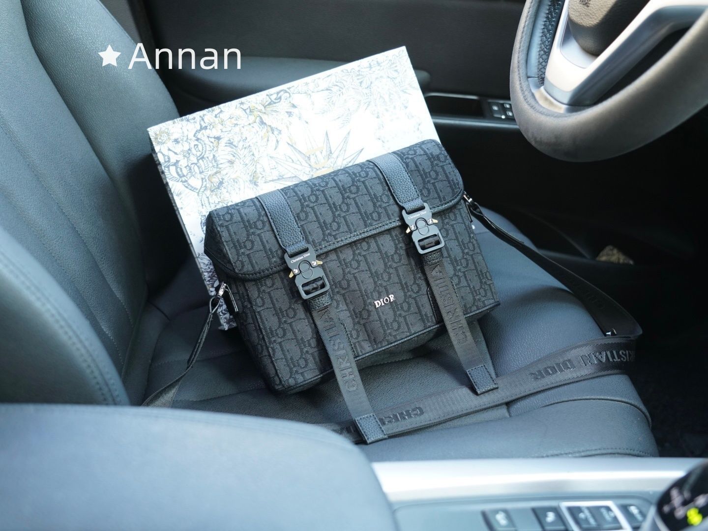 人気商品 ★★ メンズ Christian Dior クリスチャンディオール ショルダーバッグ 12,160円