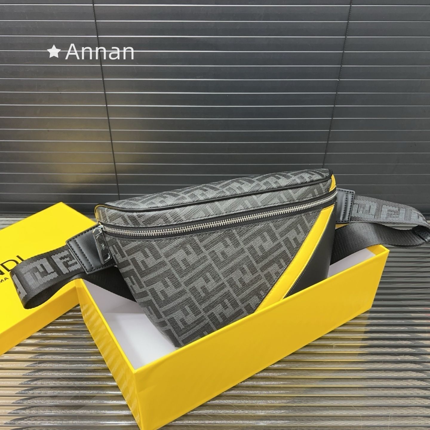 限定価格 本日特価 本日限定！メンズ FENDI　フェンディ バッグ ウエストポーチ