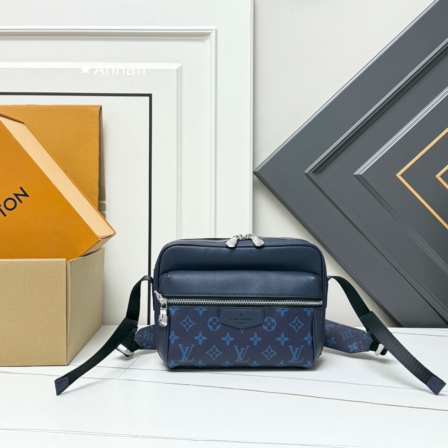 限界価格 本革 LOUIS VUITTON ルイヴィトン LOUIS VUITTON ルイヴィトン バック メンズ アウトドアメッセンジャーPM ショルダーバッグ