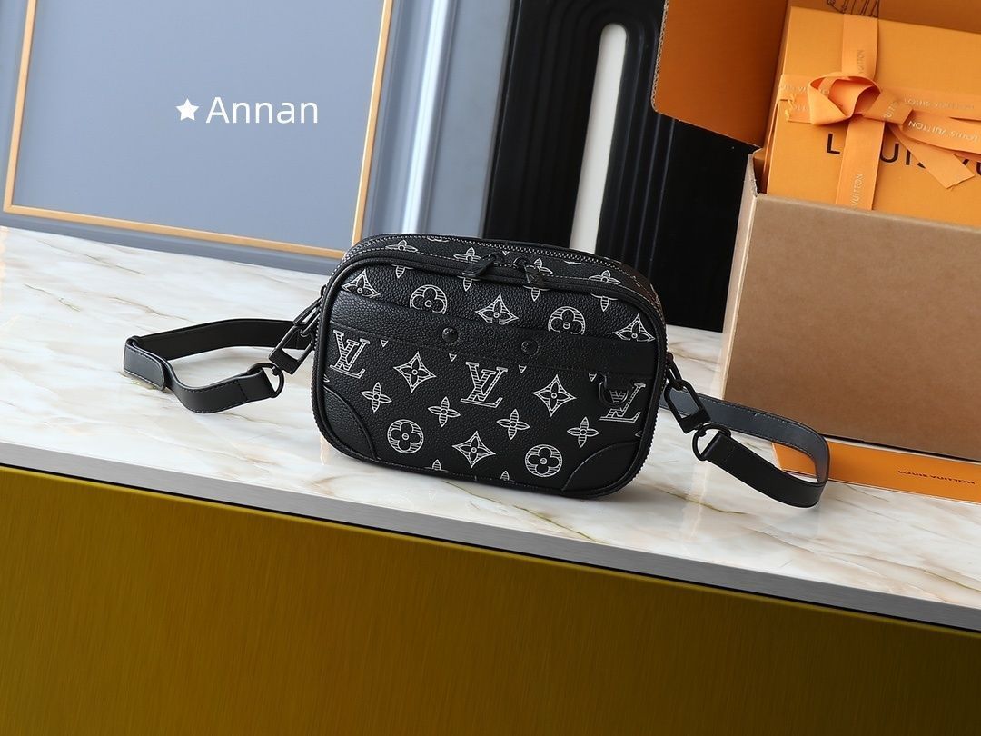 【限定】送料無料 ルイヴィトン LOUIS VUITTON ショルダーバッグ メンズ アルファ?ウェアラブルウォレット NV