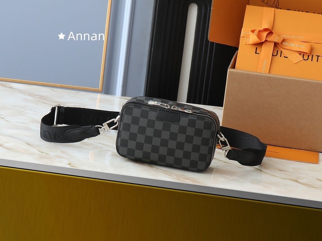 超美品 限定品 LV LOUIS VUITTON ルイヴィトン ショルダーバッグ メンズ アルファ?ウェアラブル ウォレット