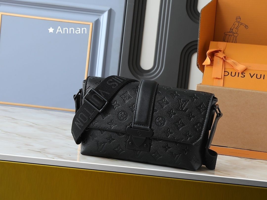 即完売 本日特価 LOUIS VUITTON ルイヴィトン ショルダーバッグ メンズ Sケープ?メッセンジャー バッグ 10,500円
