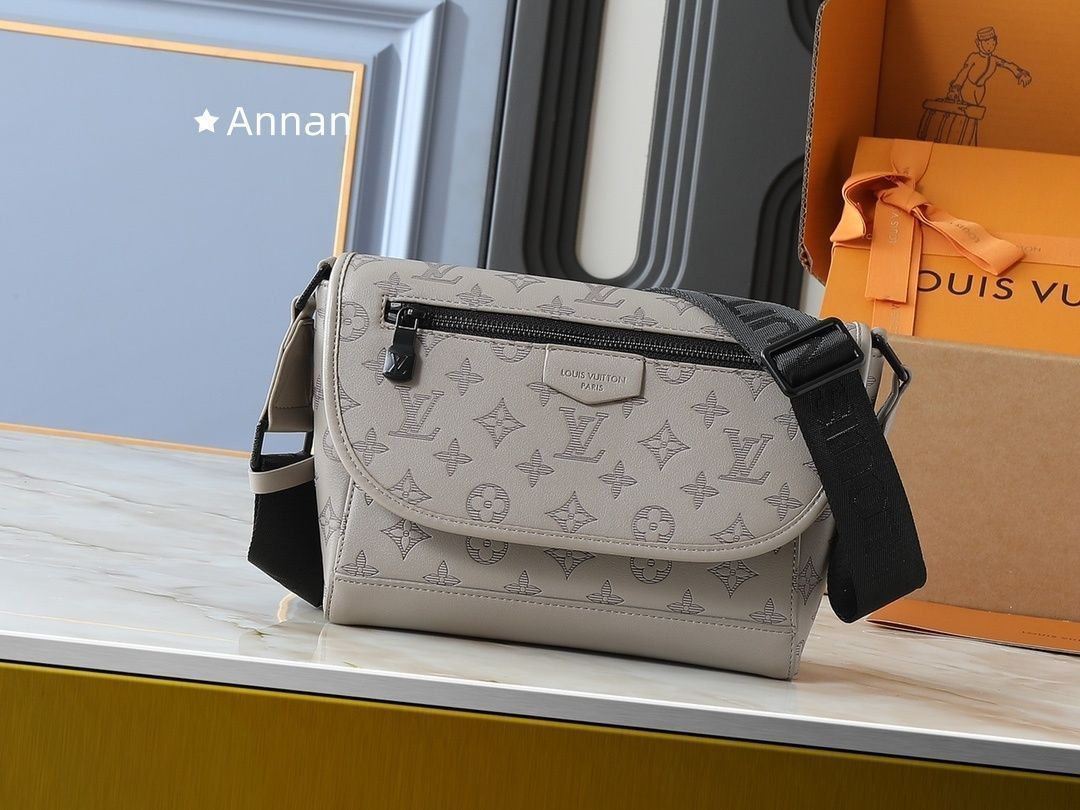 激レア 本日特価 LOUIS VUITTON ルイヴィトン ショルダーバッグ メンズ パルス?メッセンジャー M14912 10,650円