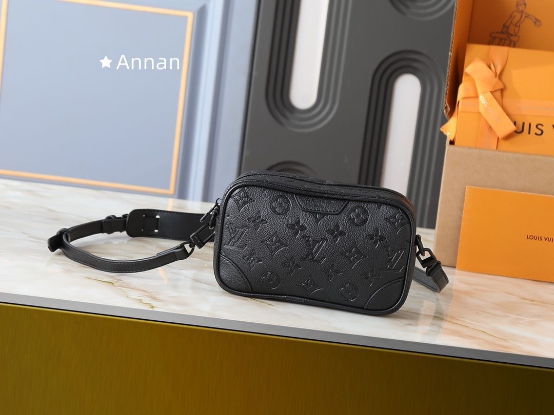 お洒落 即完売 LV LOUIS VUITTON ルイヴィトン バッグ メンズ トロカデロ?ウェアラブル ウォレット M26737