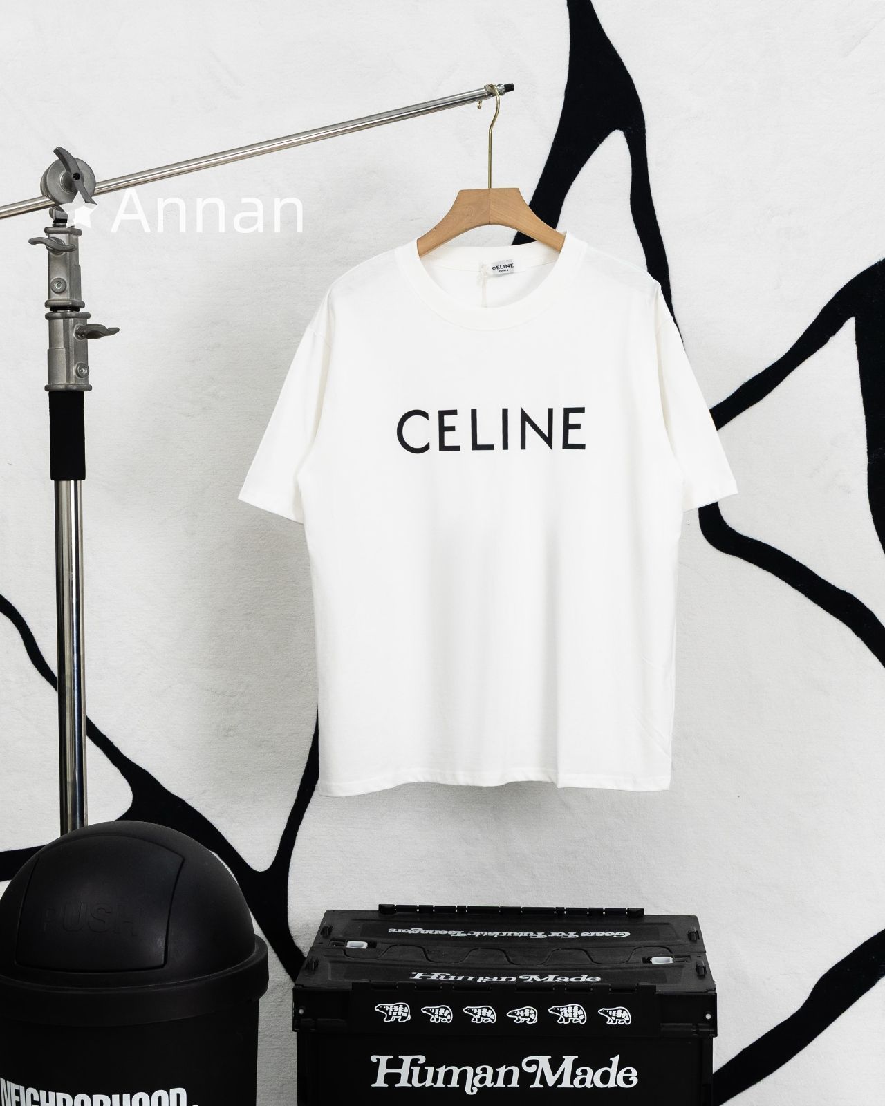【未使用品】最終値下げ 超美品 CELINE セリーヌ Tシャツ　半袖　夏服　トップス 男女兼用