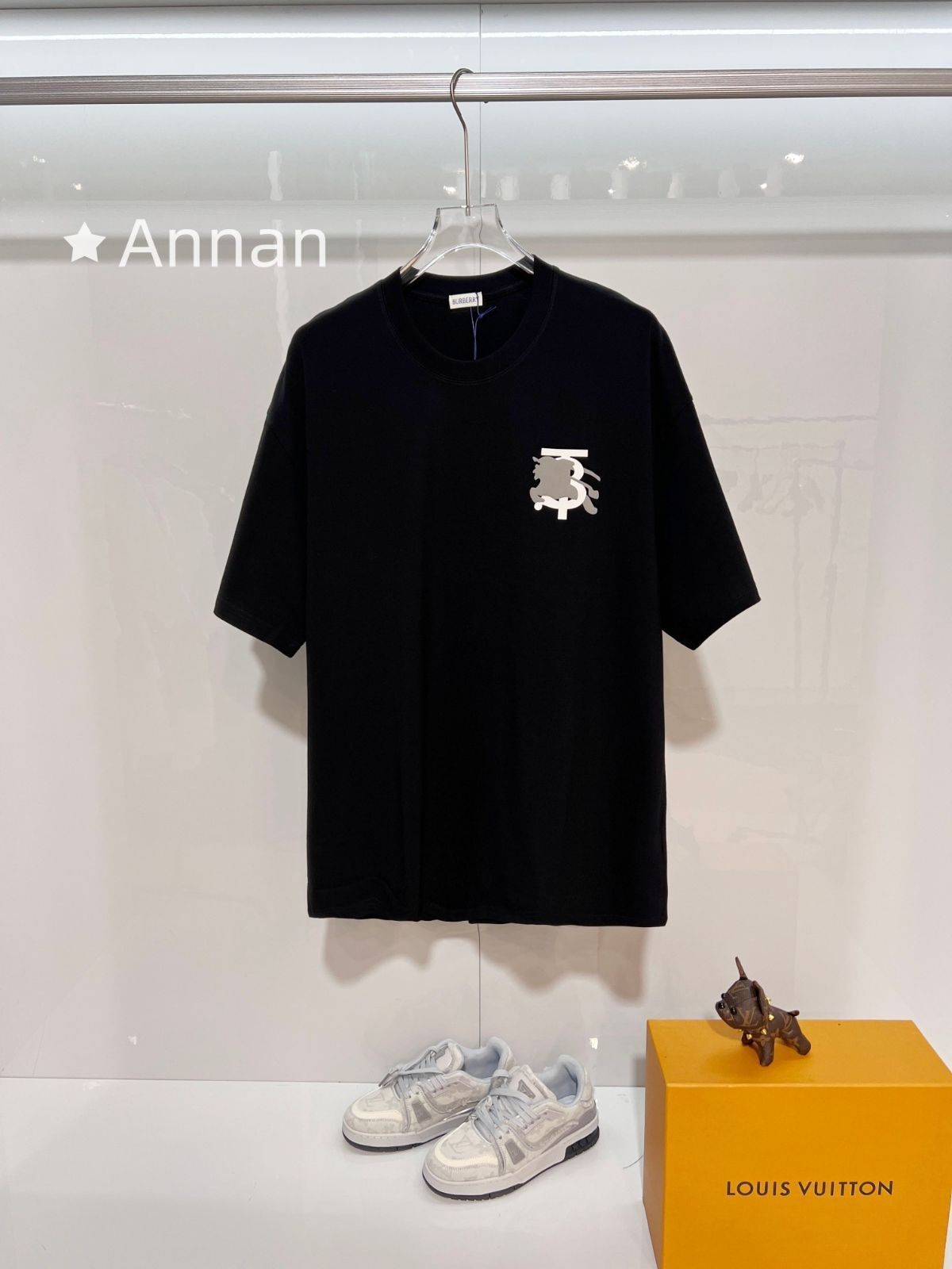 超美品値下げ BURBERRY バーバリー Tシャツ　半袖　夏服　トップス 男女兼用