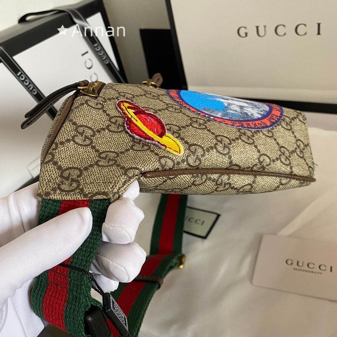 GUCCI GGスプリーム クーリエ・ボディバッグ・ウエストポーチ 大人気 GUCCI グッチクーリエ ソフト GGスプリーム ボディバッグ エン