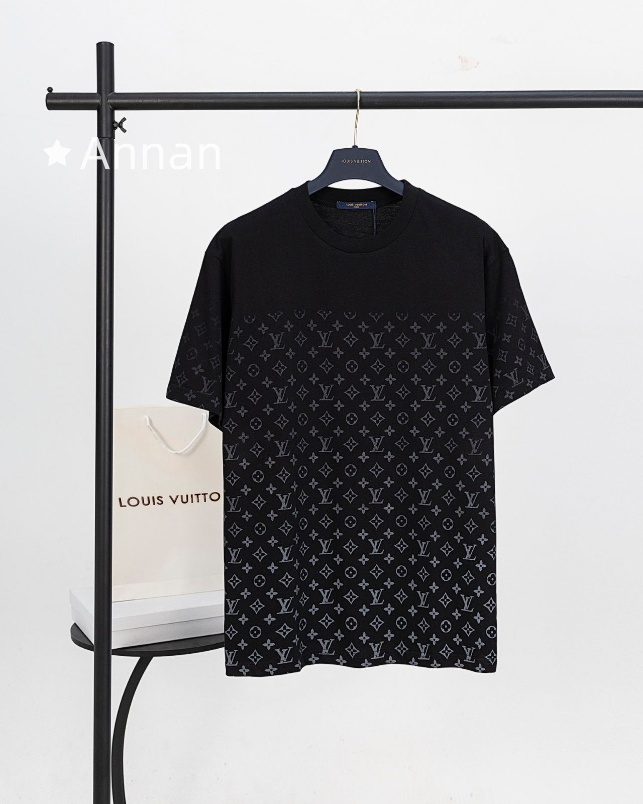 送料無料 LV LOUIS VUITTON ルイヴィトン Tシャツ　半袖　夏服　トップス 男女兼用