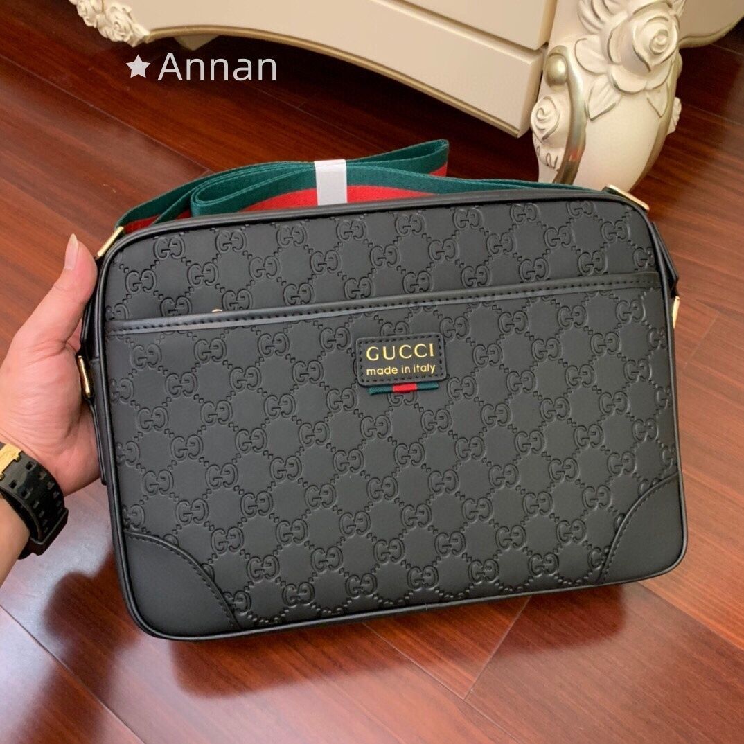 【限定】送料無料 メンズ GUCCI グッチ ショルダーバッグ