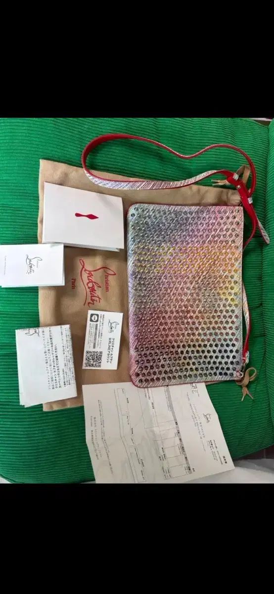 クリスチャンルブタン マルチカラー スパイク ルビ クラッチバッグ ショルダーバッグ 正規品