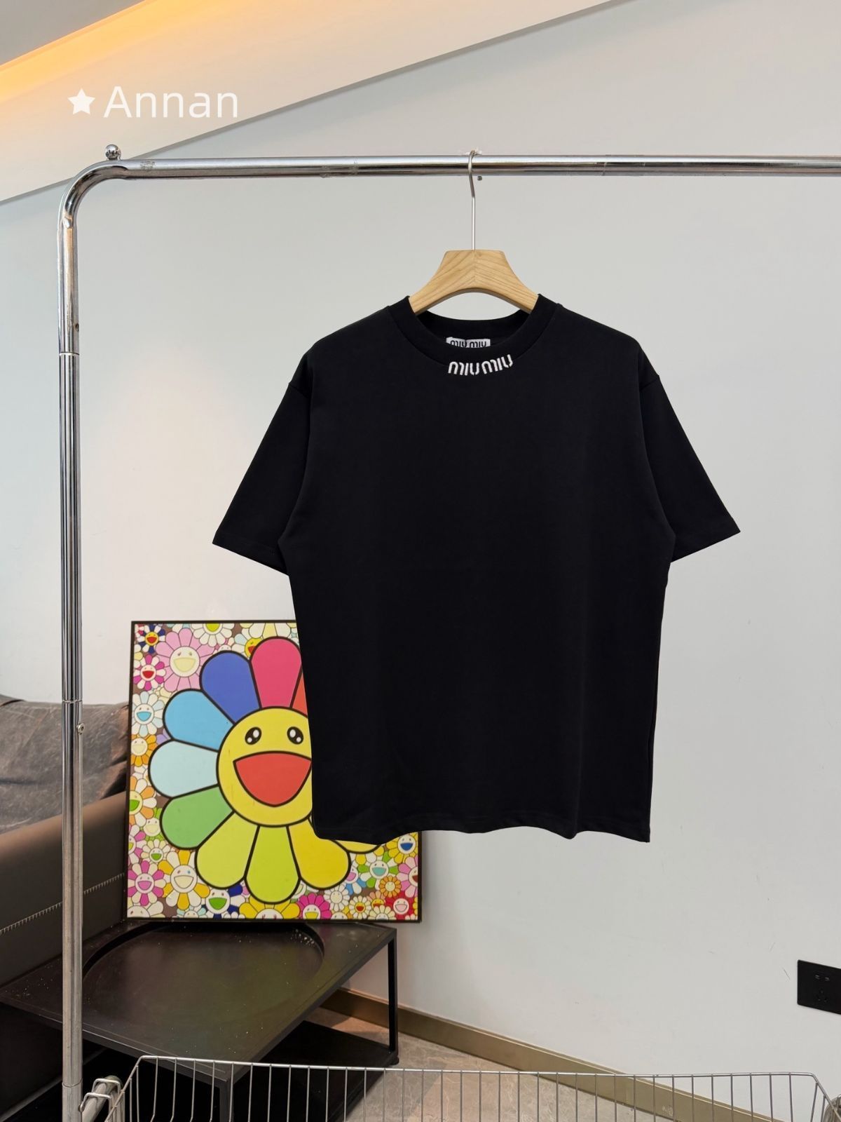 新品同様 人気 MIUMIU ミュウミュウ Tシャツ　半袖　夏服　トップス 男女兼用