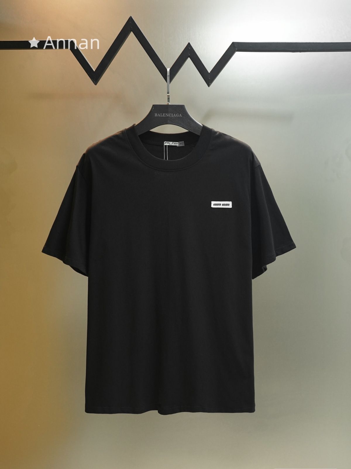 新作 期間限定☆MIUMIU ミュウミュウ Tシャツ 半袖 夏服 トップス 男女兼用