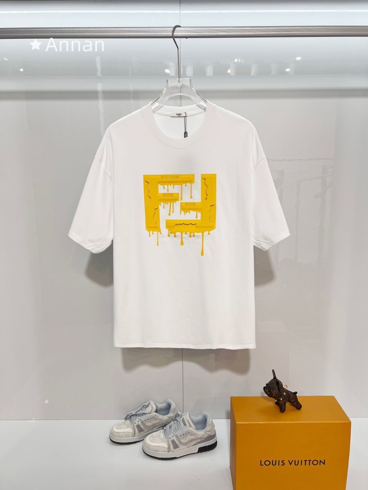 送料込☆ FENDI フェンディ Tシャツ　半袖　夏服　トップス 男女兼用