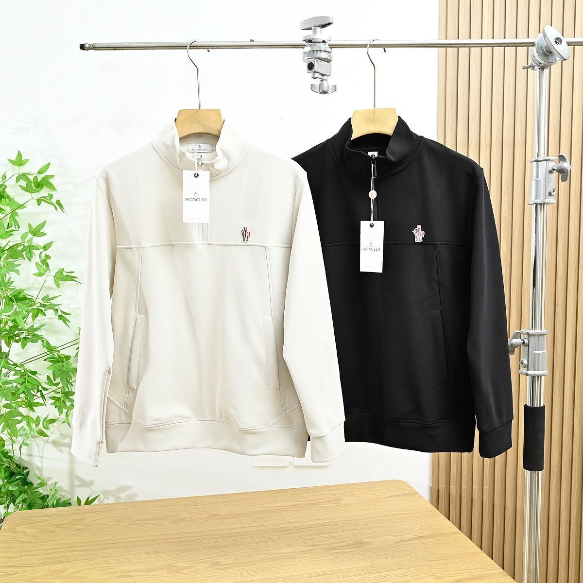 大人気 超美品 新品！新品 新品 タグ付 MONCLER モンクレール パーカー 長袖Tシャツ トップス シンプルフード付きパーカー ユニセックス