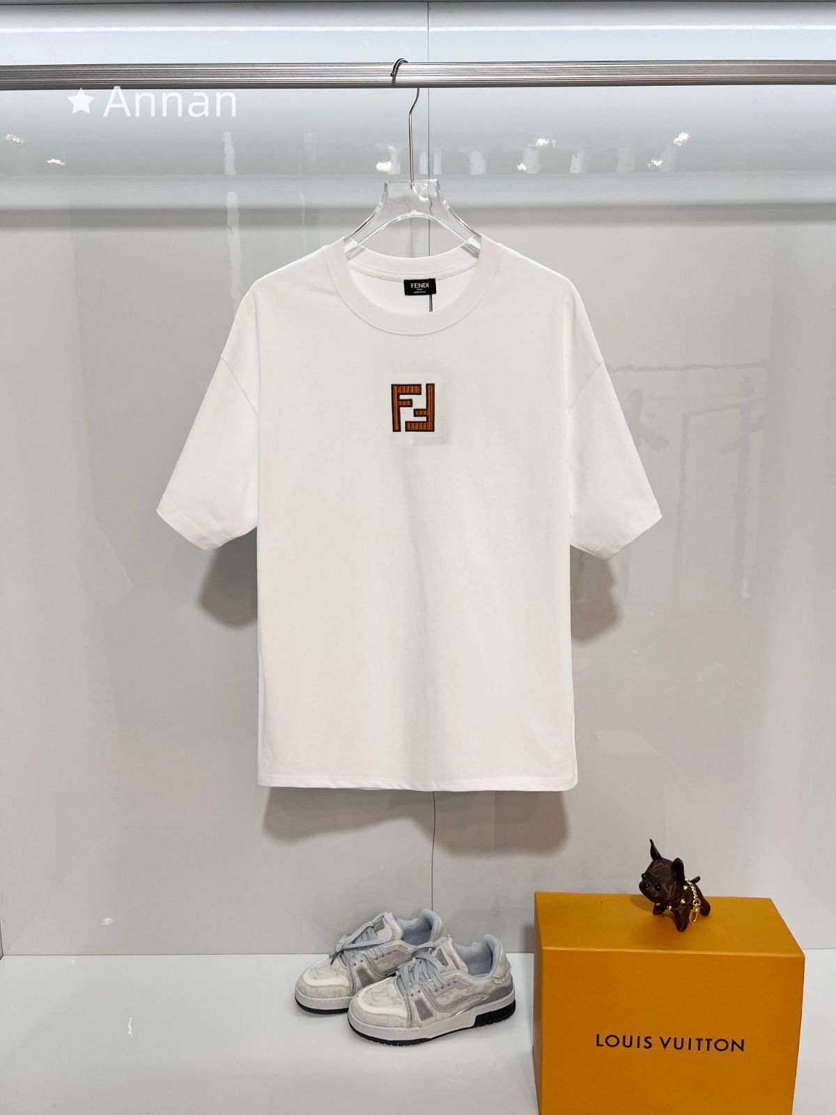 綺麗 ★★ 超美品 FENDI フェンディ Tシャツ 半袖 夏服 トップス 男女兼用