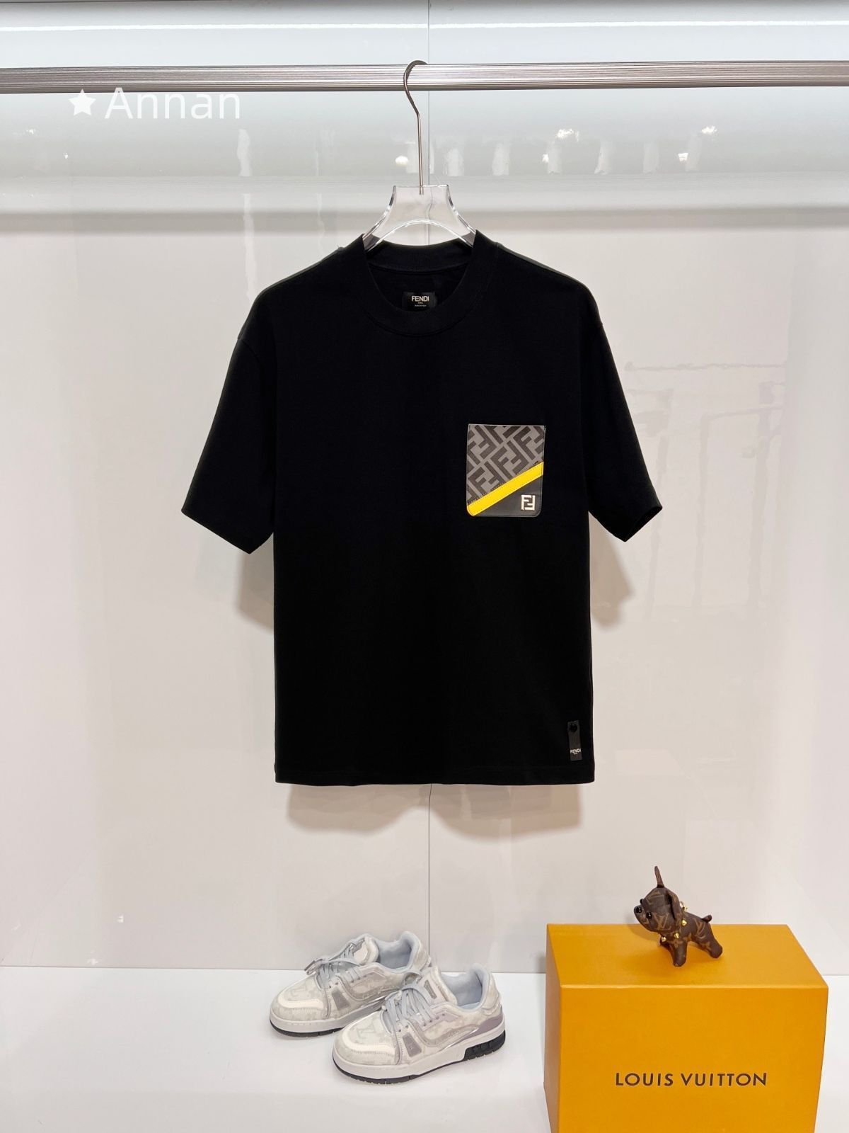 激レア 極美品 FENDI フェンディ Tシャツ 半袖 夏服 トップス 男女兼用
