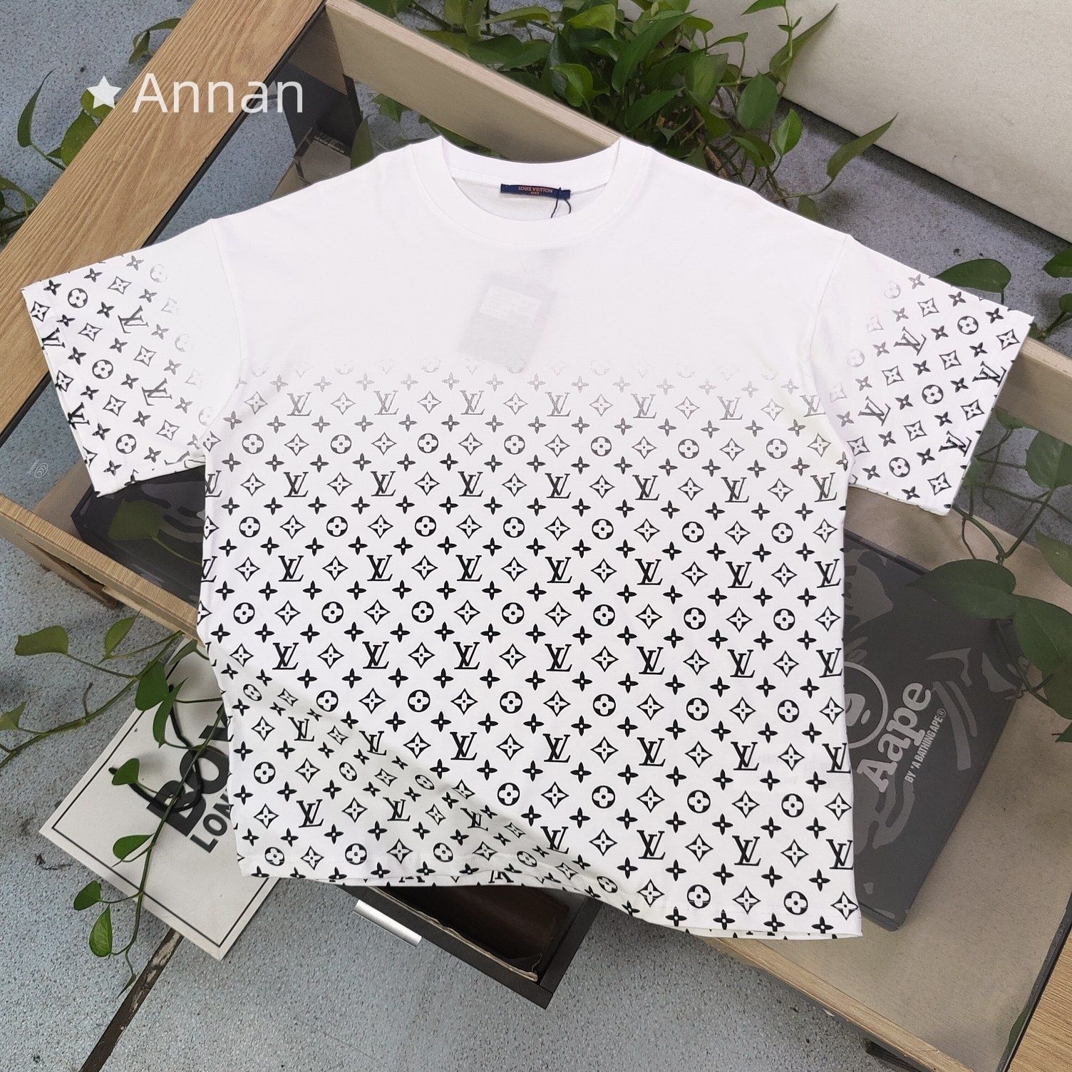 限界価格 新品！LV LOUIS VUITTON ルイヴィトン 　半袖　夏服　トップス 男女兼用