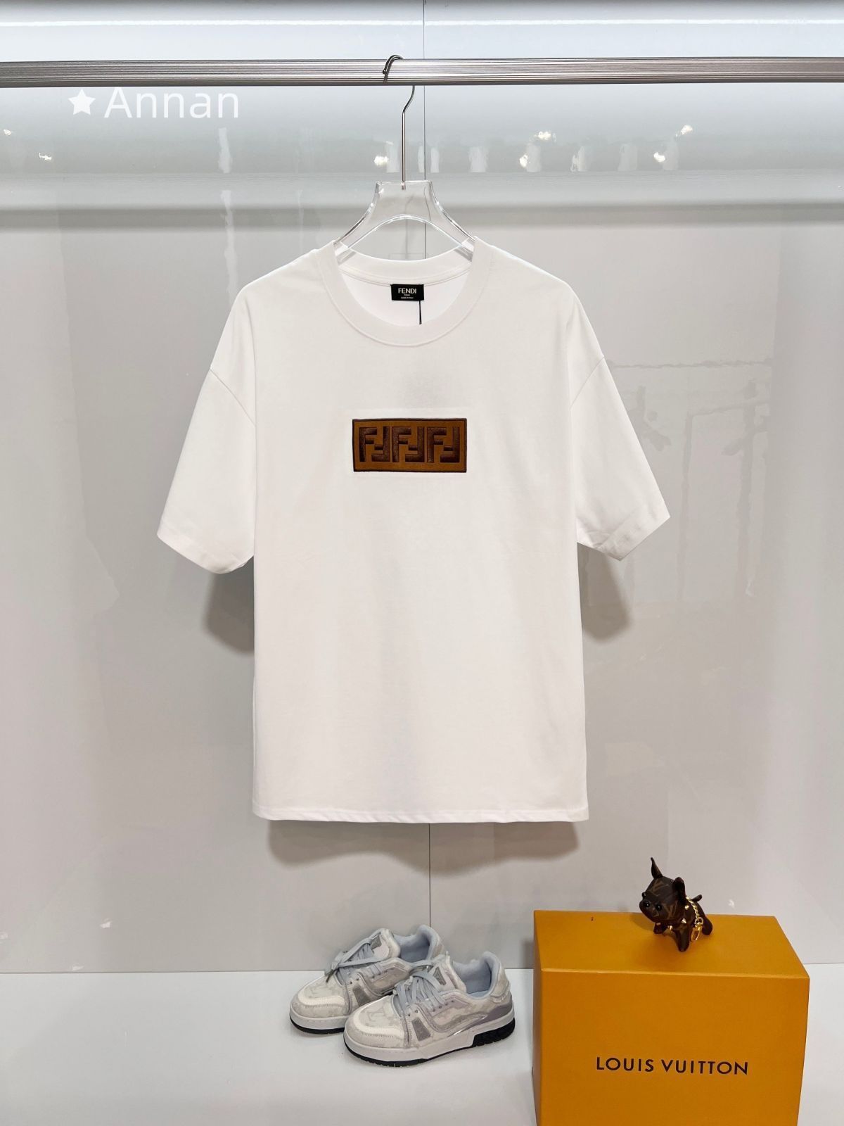 限定価格 本日特価 本日限定！FENDI フェンディ　半袖　夏服　トップス 男女兼用