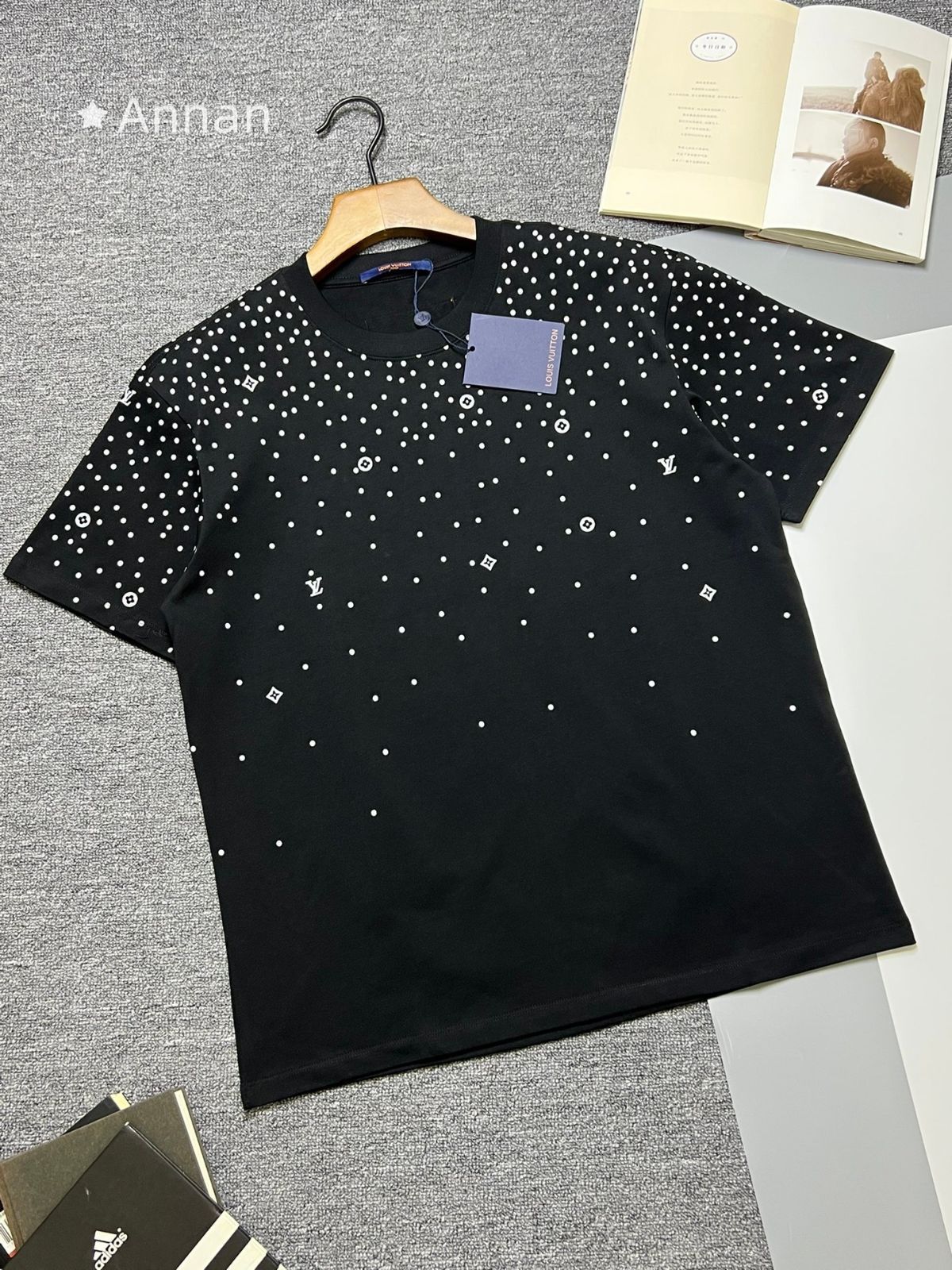 状態良 新品！LV LOUIS VUITTON ルイヴィトン 　半袖　夏服　トップス 男女兼用