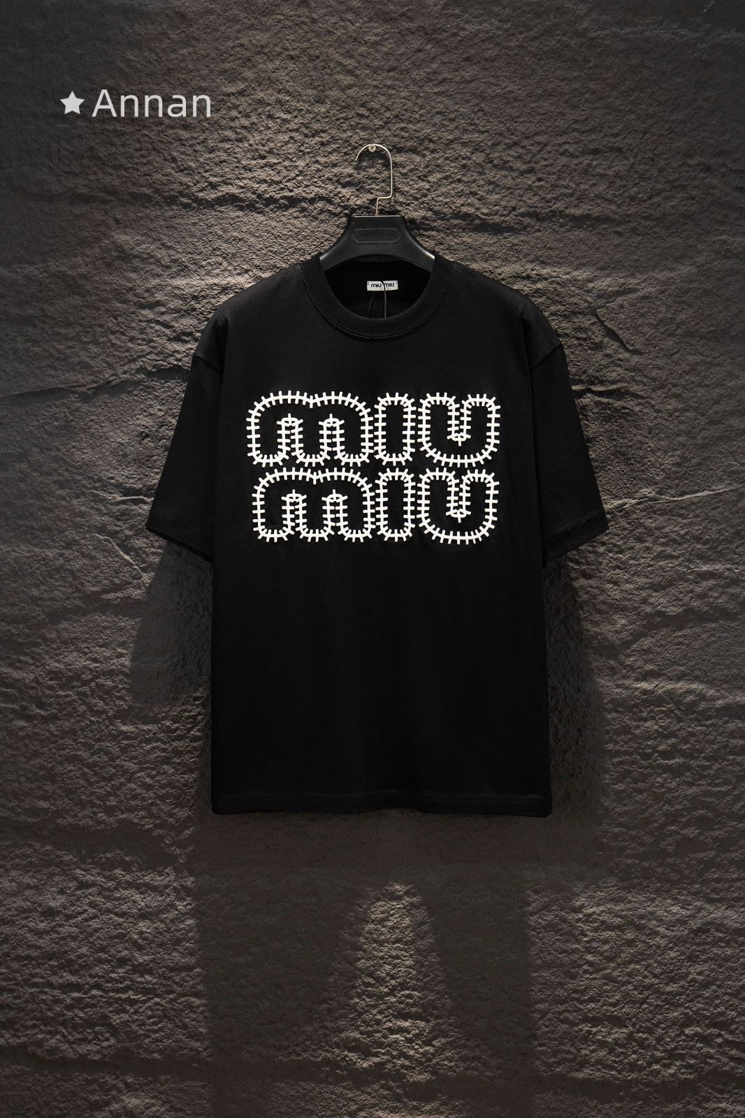 付属付 限定品★★ 人気商品MIUMIU ミュウミュウ Tシャツ 半袖 夏服 トップス 男女兼用