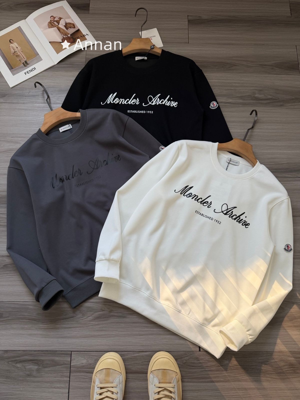 送料込☆ 超美品新品 タグ付 MONCLER モンクレール パーカー 長袖Tシャツ トップス シンプルフード付きパーカー ユニセックス