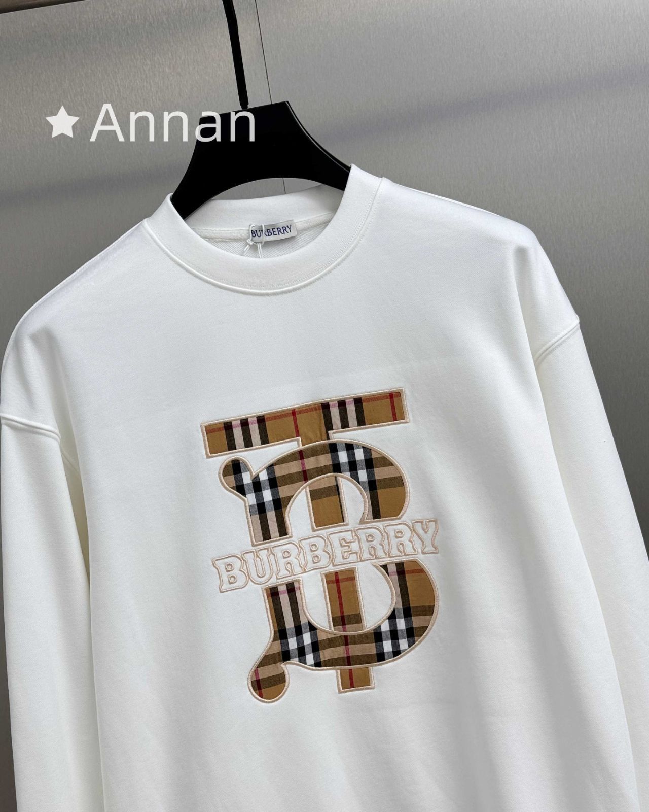 美品 限定 新品 タグ付 BURBERRY バーバリー パーカー シンプルフード付きパーカー ユニセックス