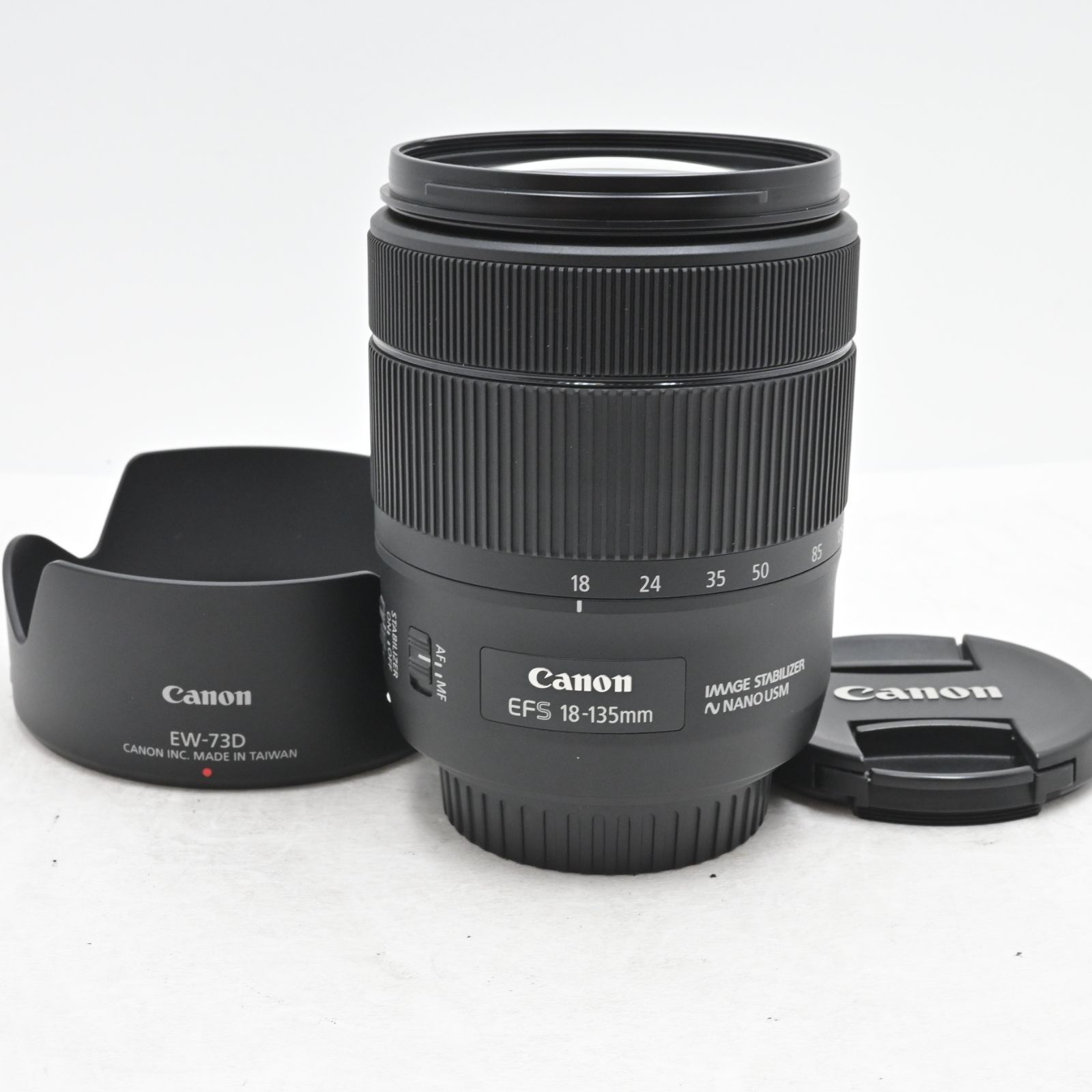 極上品 Canon 標準ズームレンズ EF-S18-135㎜ F3.5-5.6 IS USM