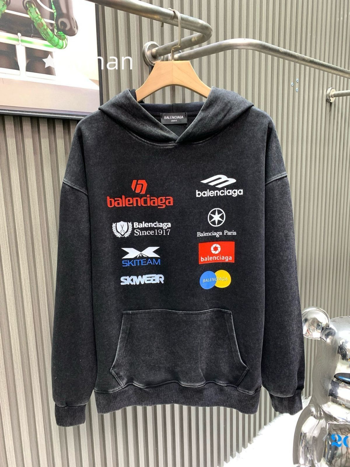 新品に近い 新型 人気 人気 新品 タグ付 BALENCIAGA バレンシアガ パーカー シンプルフード付きパーカー ユニセックス
