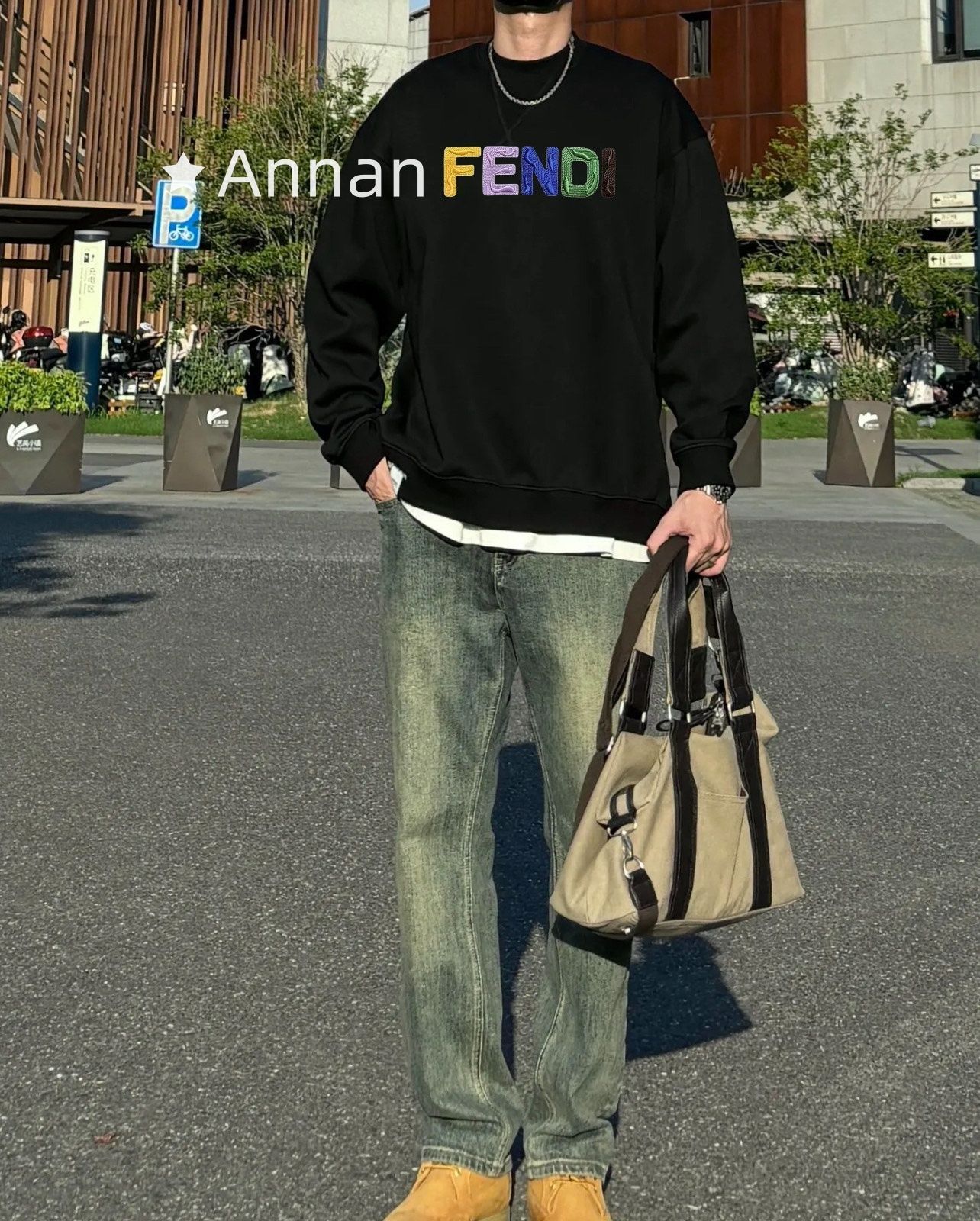 新品 希少 超美品 新品 タグ付 FENDI フェンディ パーカー シンプルフード付きパーカー ユニセックス
