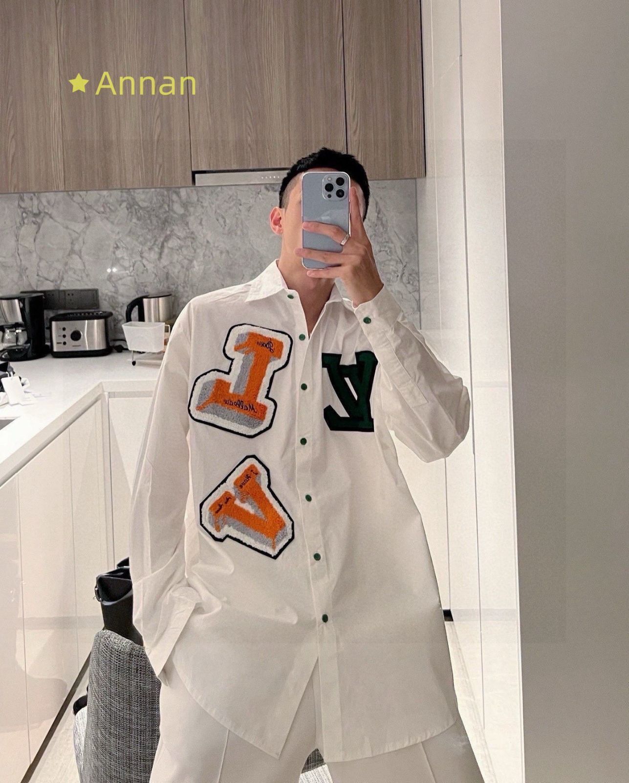 激レア 超美品 新品！新品 タグ付 LV LOUIS VUITTON ルイヴィトン 長袖シャツ メンズ レディース ユニセックス カジュアル