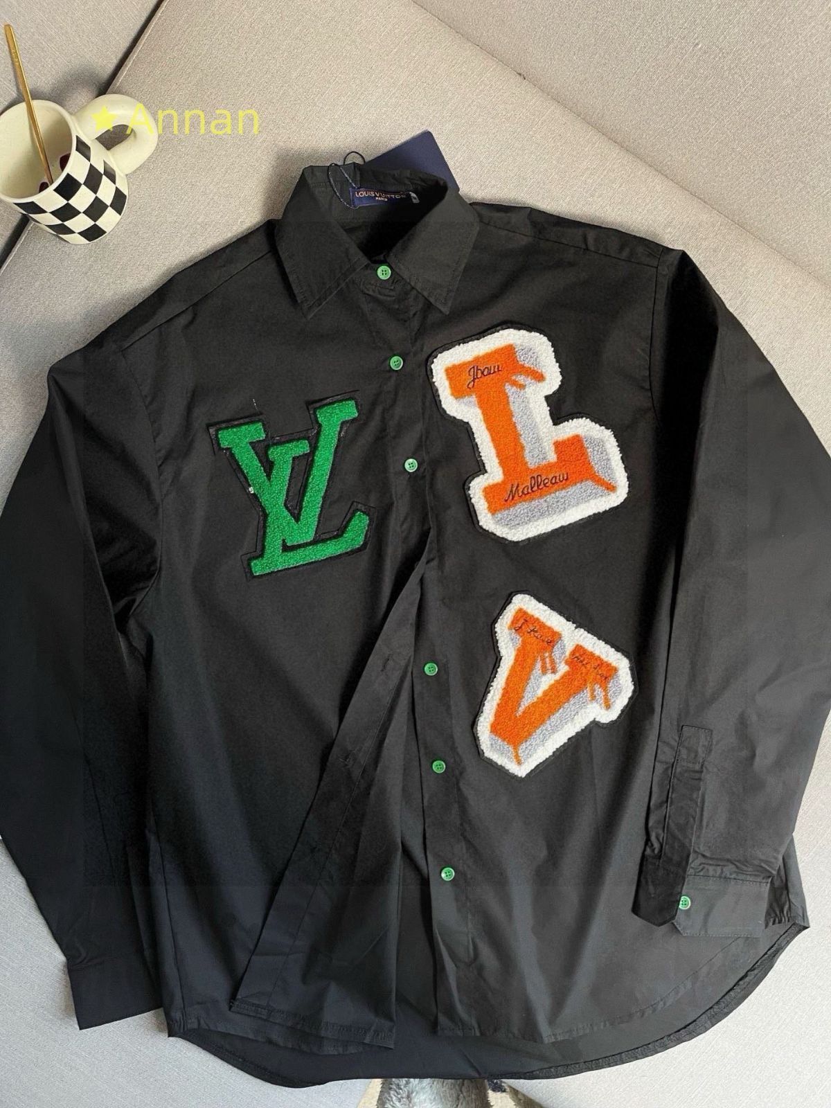 激レア 超美品 新品！新品 タグ付 LV LOUIS VUITTON ルイヴィトン 長袖シャツ メンズ レディース ユニセックス カジュアル