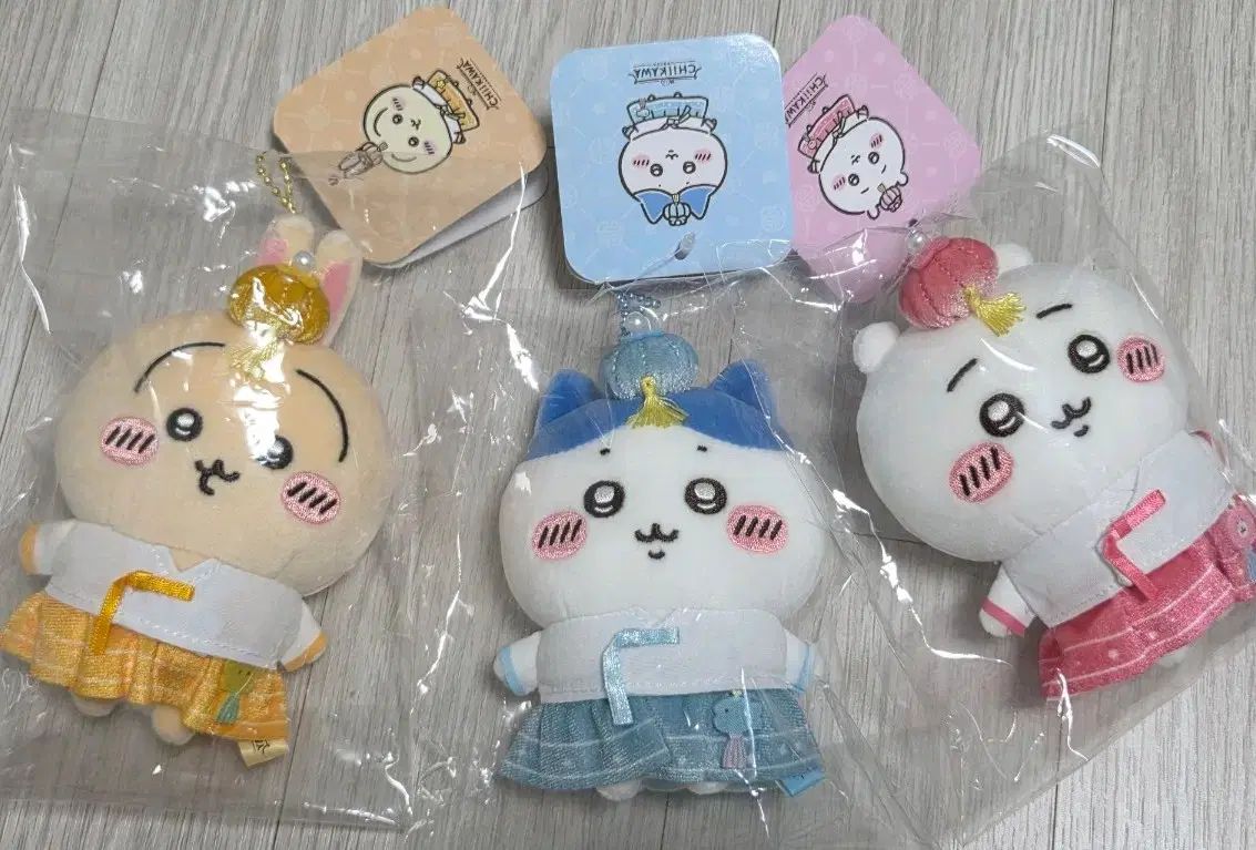 チマチョゴリ ちいかわ ハチワレ うさぎ