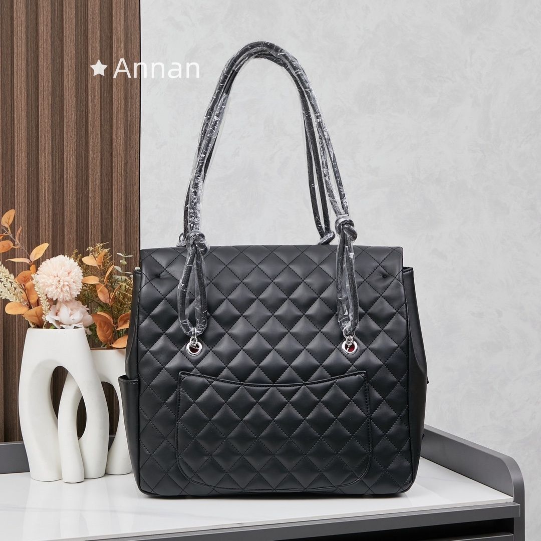 送料無料 美品 本革 レディース CHANEL シャネル トートバッグ