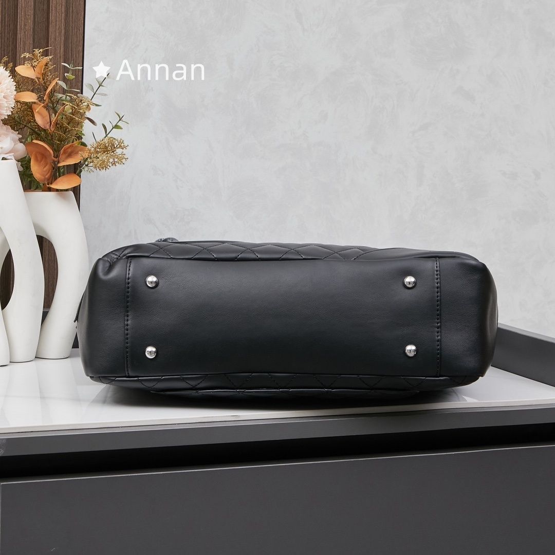 送料無料 美品 本革 レディース CHANEL シャネル トートバッグ