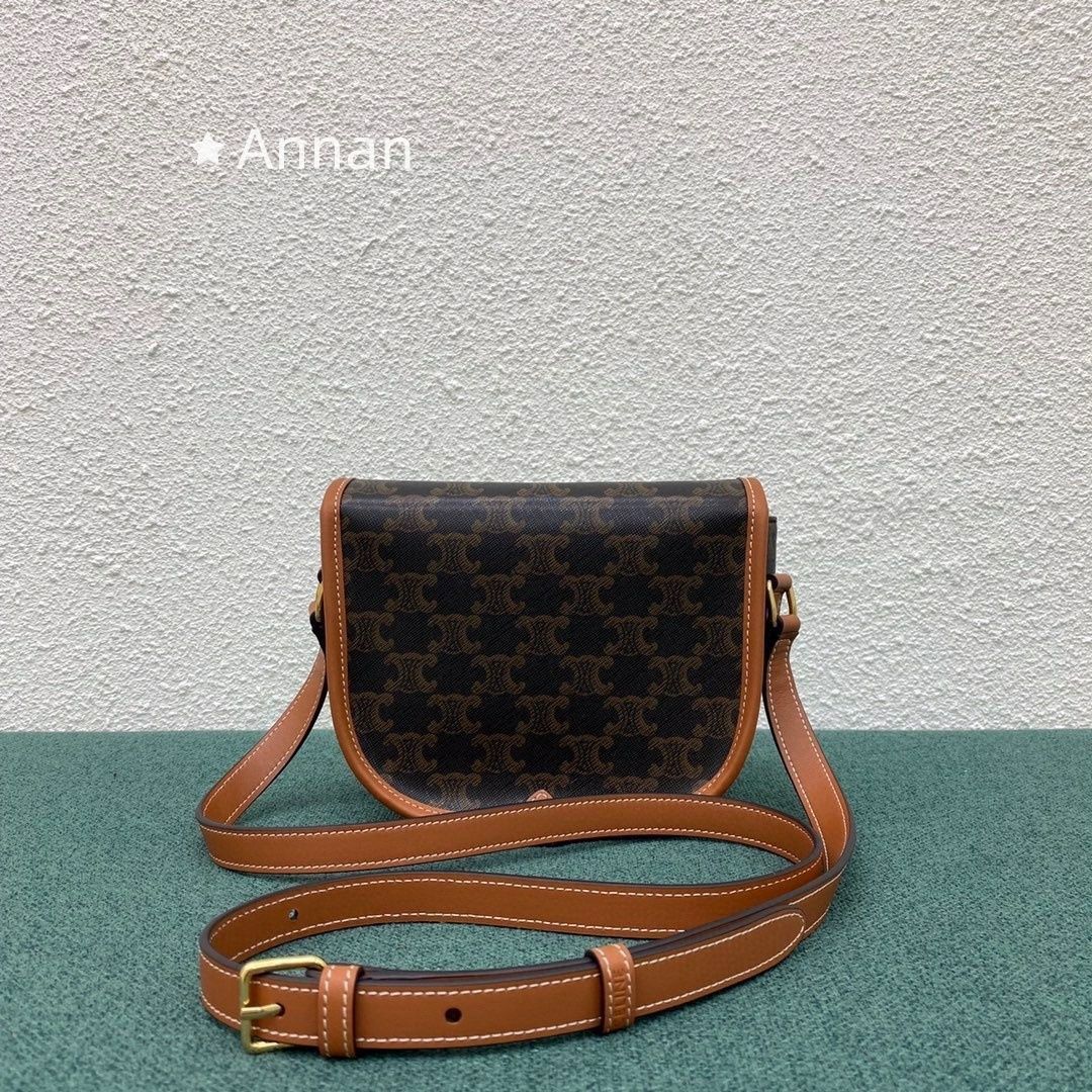 未使用に近い 美品★ 新品 LV LOUIS VUITTON ルイヴィトン Tシャツ　半袖　夏服　トップス 男女兼用
