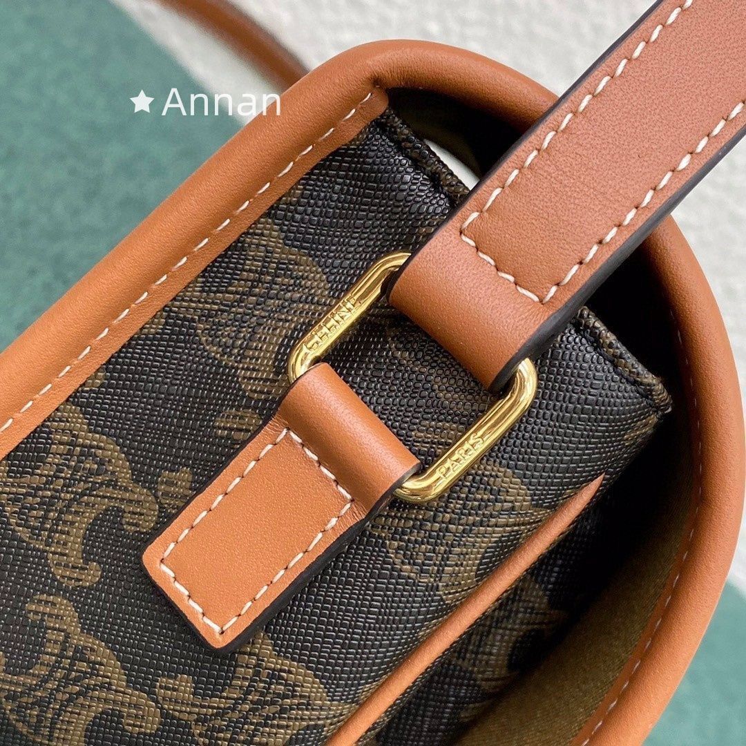 未使用に近い 美品★ 新品 LV LOUIS VUITTON ルイヴィトン Tシャツ　半袖　夏服　トップス 男女兼用