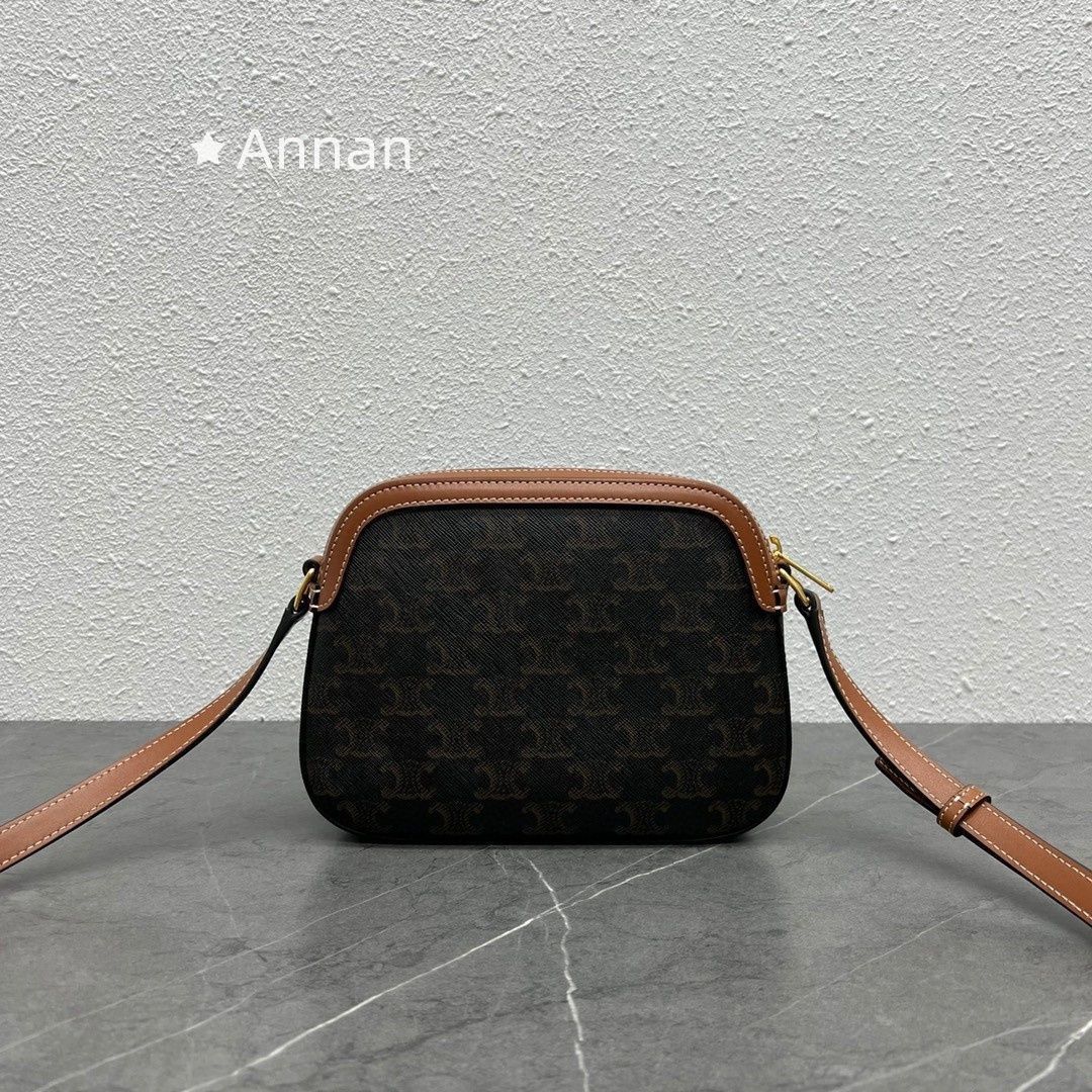 【極美品】【希少】新品 LV LOUIS VUITTON ルイヴィトン Tシャツ　半袖　夏服　トップス 男女兼用
