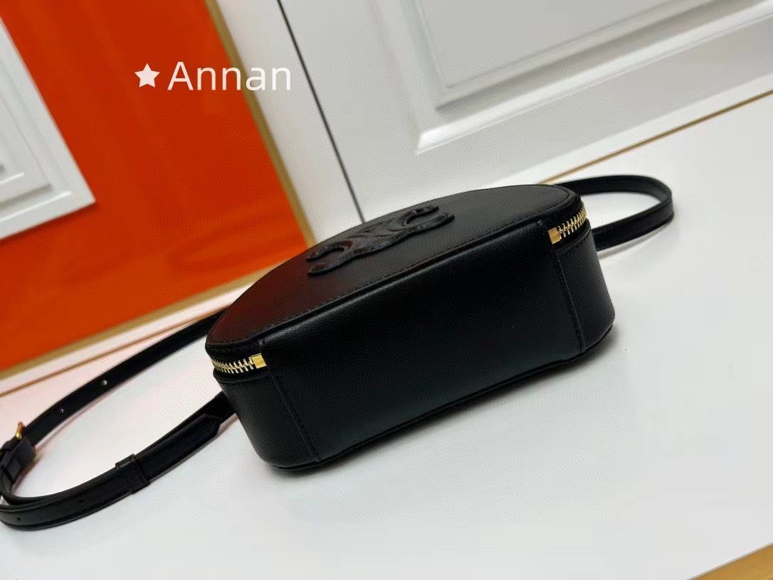 極美品 入手困難 新品 GUCCI グッチ Tシャツ　半袖　夏服　トップス 男女兼用