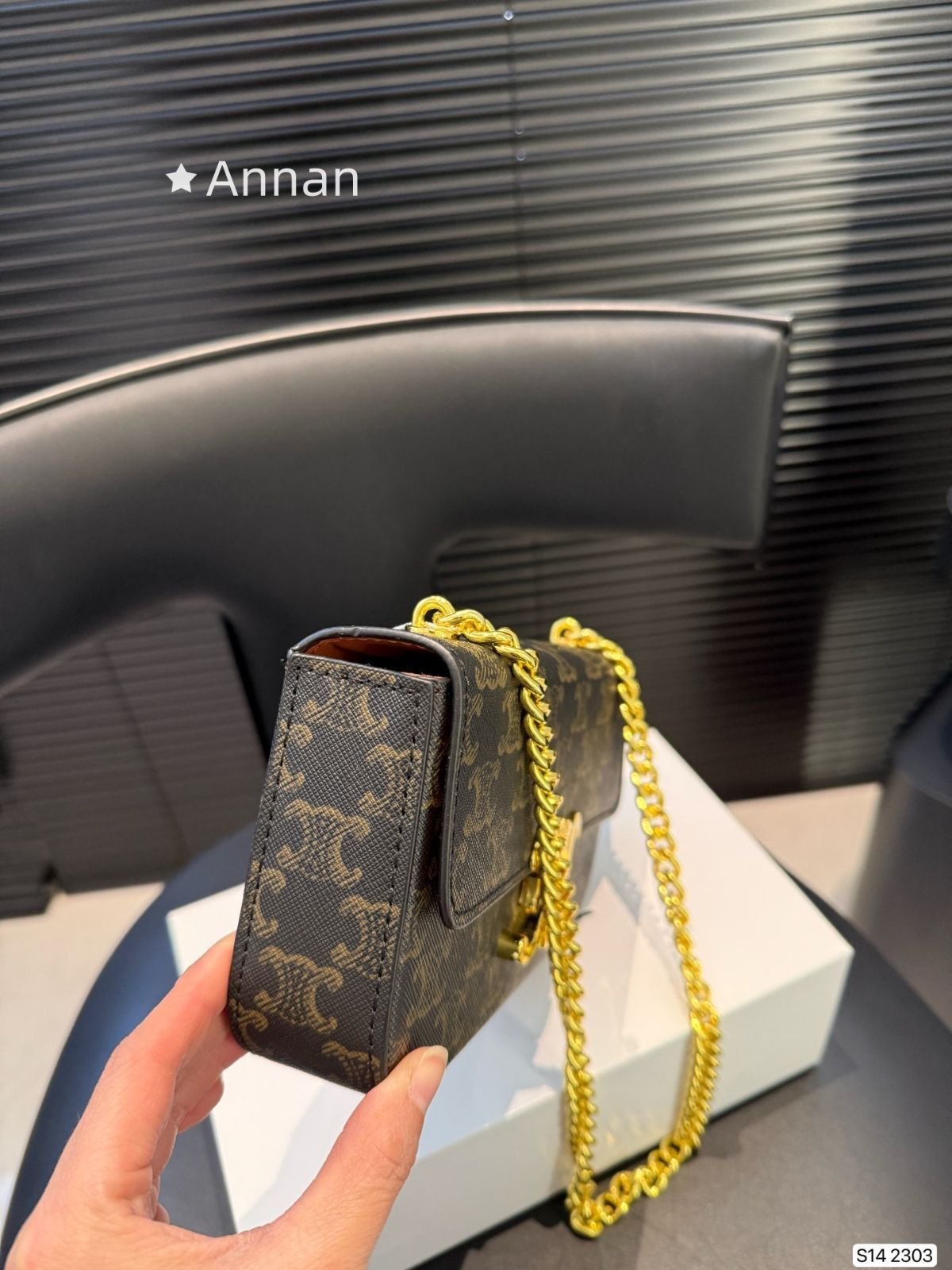 美品★極新品 GUCCI グッチ Tシャツ 半袖 夏服 トップス 男女兼用 美品★極新品 GUCCI グッチ Tシャツ 半袖 夏服 トップス 男女兼用