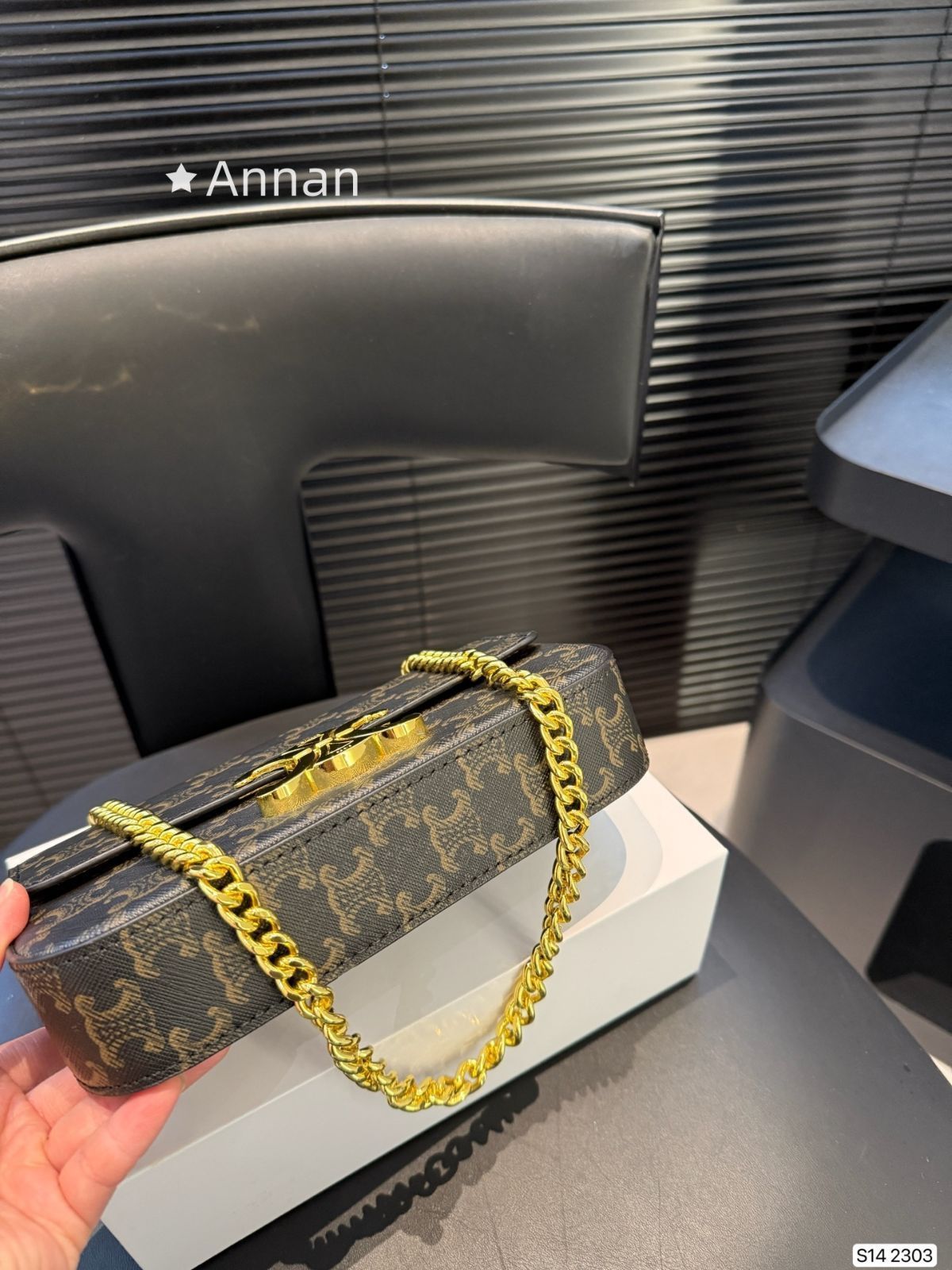 美品★極新品 GUCCI グッチ Tシャツ 半袖 夏服 トップス 男女兼用 美品★極新品 GUCCI グッチ Tシャツ 半袖 夏服 トップス 男女兼用