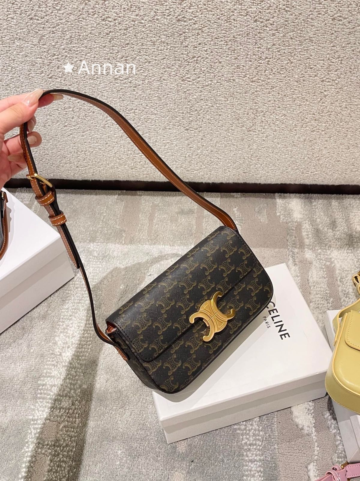 洒落 美品 ★★ BALENCIAGA バレンシアガ Tシャツ　半袖　夏服　トップス 男女兼用