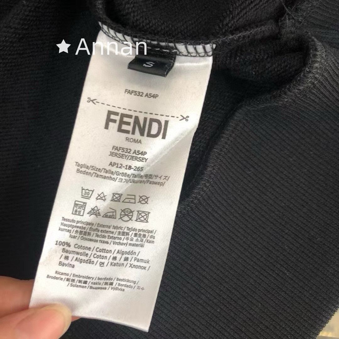 人気 極美品新品 タグ付 FENDI フェンディ パーカー シンプルフード付きパーカー ユニセックス 人気 極美品新品 タグ付 FENDI フェンディ パーカー シンプルフード付きパーカー ユニセックス